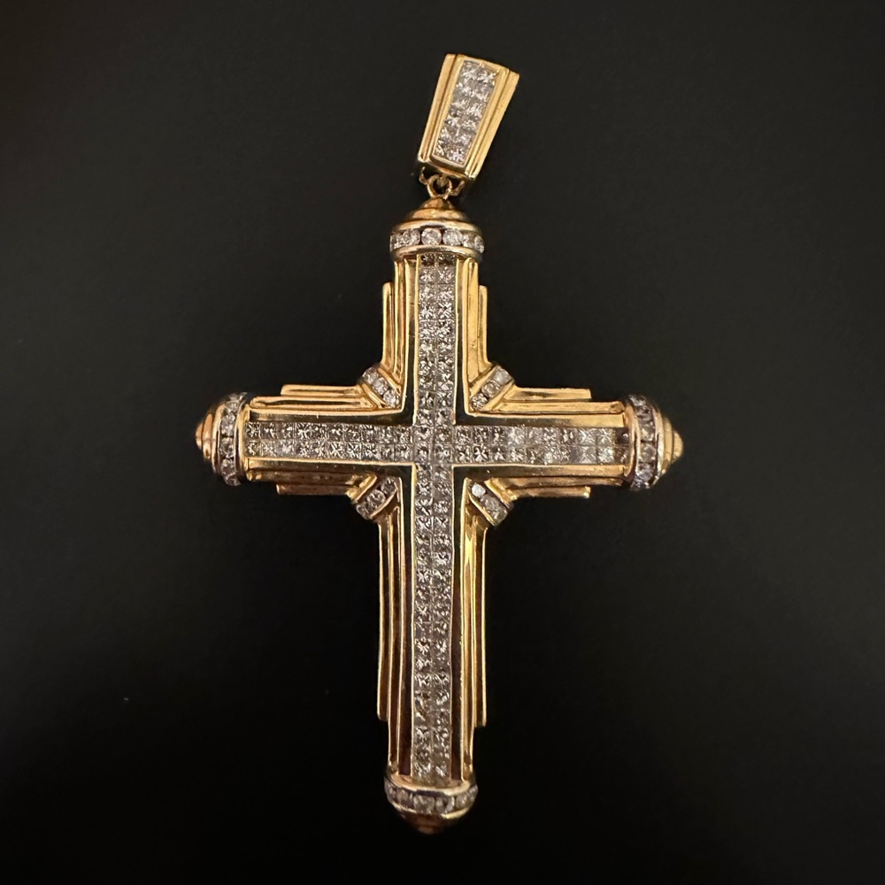 4 Ct Diamond Cross Pendant